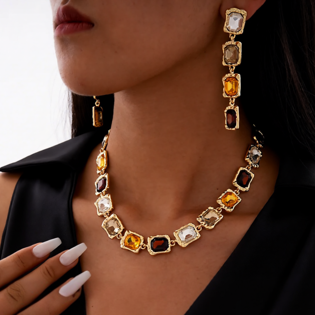 URBAN CRYSTAL NECKLACE AND EARRING SET