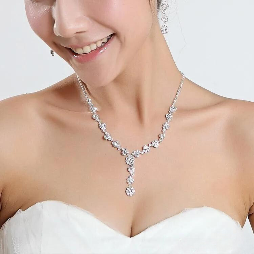 "Rhinestone Elegance" Crystal Necklace