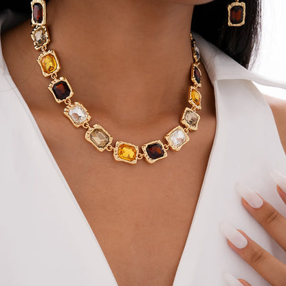 URBAN CRYSTAL NECKLACE AND EARRING SET